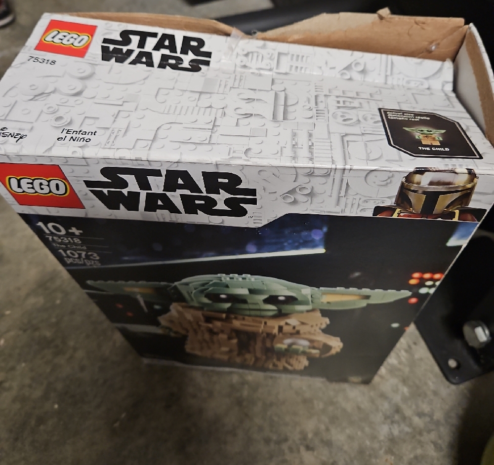 LEGO Star Wars Mandalorian The Child Set - Green and Tan - Picture 3 of 7